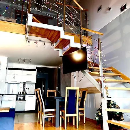 My Universe Mezzanine Teczowe Wzgorze Wisła
